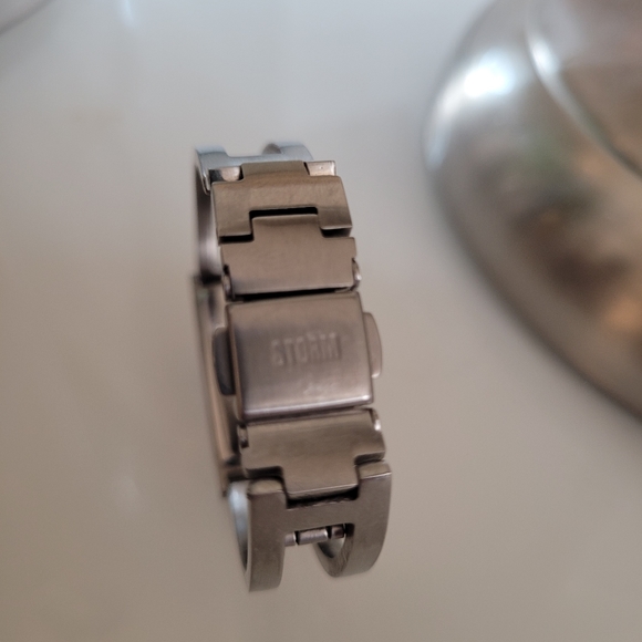 Women's Storm Watch - Picture 4 of 8